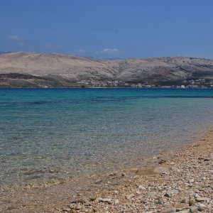Dalmatien: Stadt PAG > naturbelassener Strand