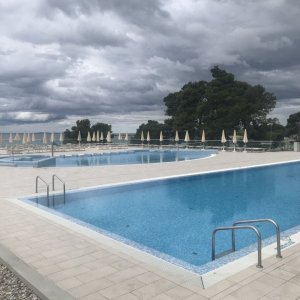 Dalmatien: Zaton>Poolanlage