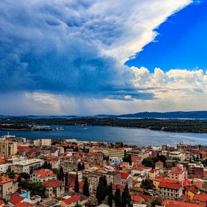 Dalmatien: SIBENIK > Sonne und Regen