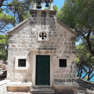 Dalmatien: Insel Brac > Kapelle in Puscica