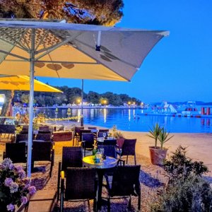 Dalmatien: Vodice> Bar