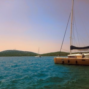 Dalmatien: Vodice> Schiff
