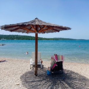 Dalmatien: Pirovac> Strandflair