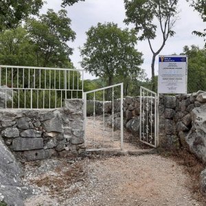 05_Kotlenice Höhle Vranjaca.jpg