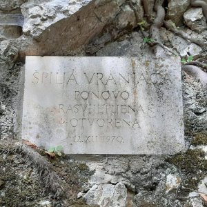 11_Kotlenice Höhle Vranjaca.jpg