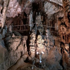20_Kotlenice Höhle Vranjaca.jpg
