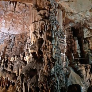 23_Kotlenice Höhle Vranjaca.jpg