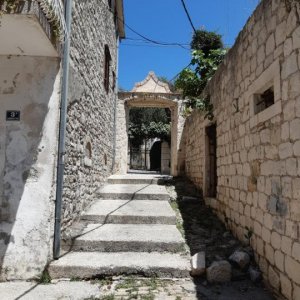 101_7 Kastele.jpg