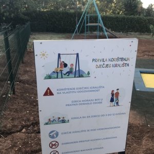 Spielplatz (1).JPG