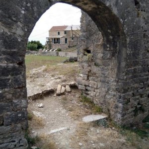 Durchblick Salona 5.jpg