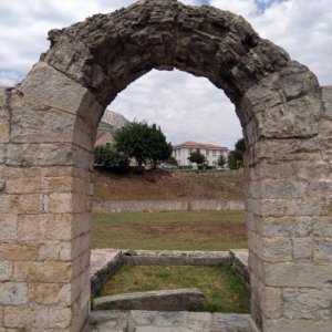 Durchblick Salona 6.jpg