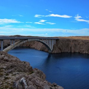 Dalmatien: Pag > Brücke