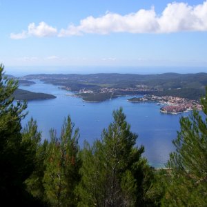 Dalmatien: OREBIC > Ausblick auf Korcula bei Wanderung zum Sv. Ilija