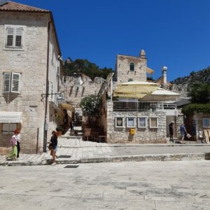 136.jpg