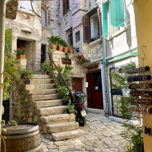 Hauseingang, Altstadt Rovinj_KLEIN.jpeg