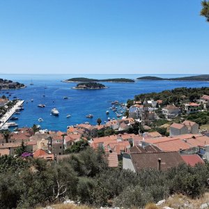 Der Hafen von Hvar_KLEIN.jpg