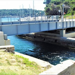 Kvarner: MALI LOSINJ auf Insel Losinj > Drehbrücke.JPG