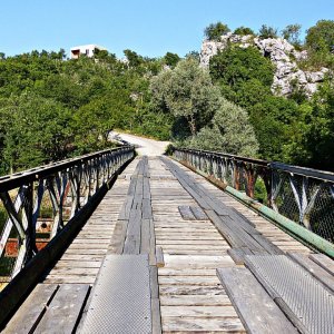 Dalmatien>Alte Brücke über die Cetina