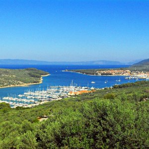 111-01 Die Bucht von Cres.JPG