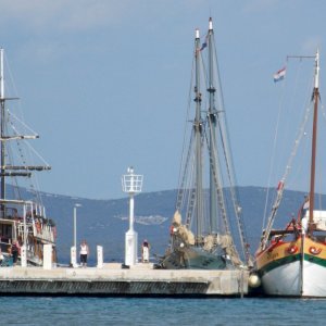 Kvarner, Susak Hafen, Ausflugsboote