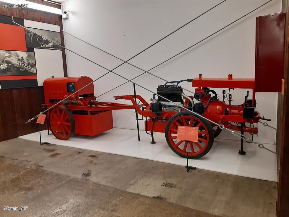 10_Tesla-Museum Zagreb.jpg