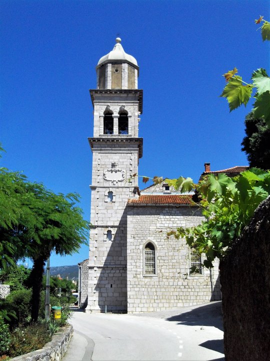 110 Kirche Hl, Franziskus.JPG