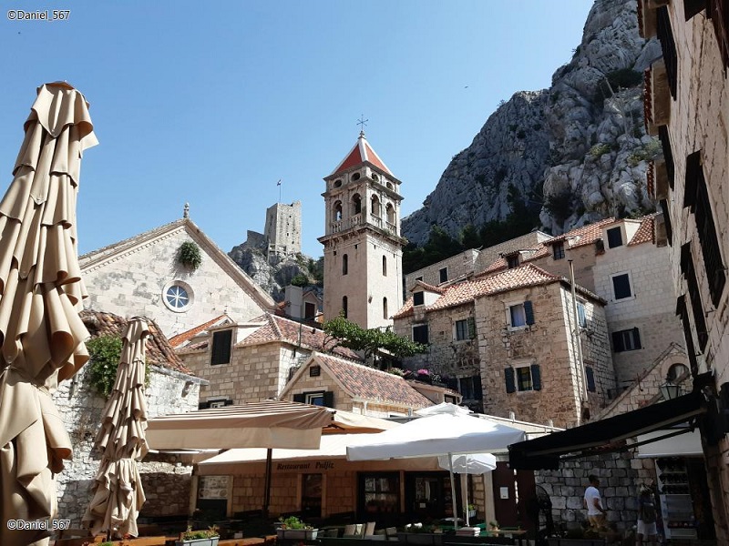18_Omis_Altstadtgeflüster.jpg