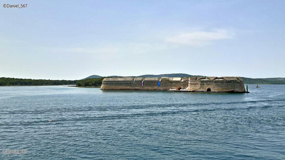 19_Schifffahrt Sibenik Zirje.jpg