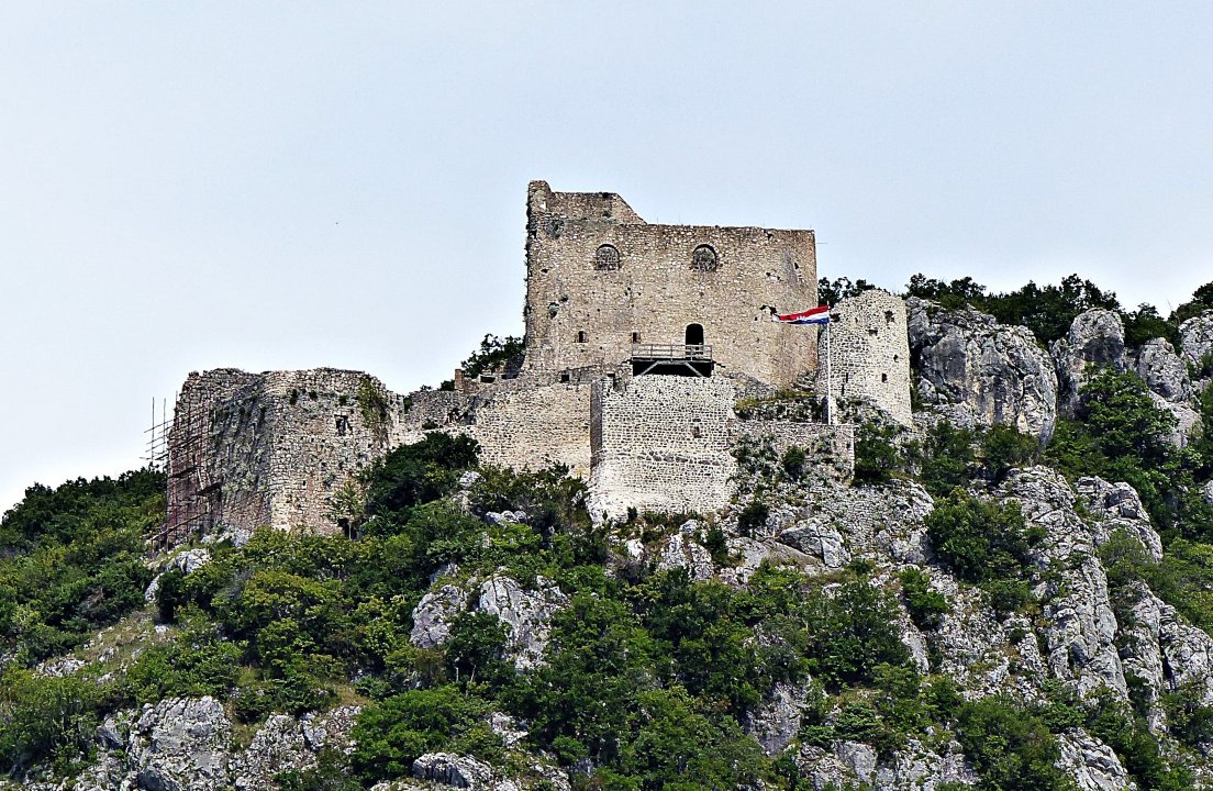 Dalmatien>Die Burgruine von Vrlika