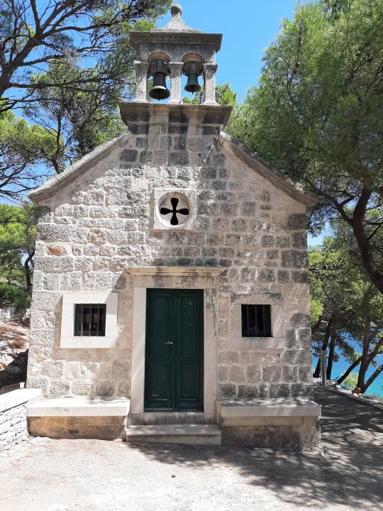 Dalmatien: Insel Brac > Kapelle in Puscica