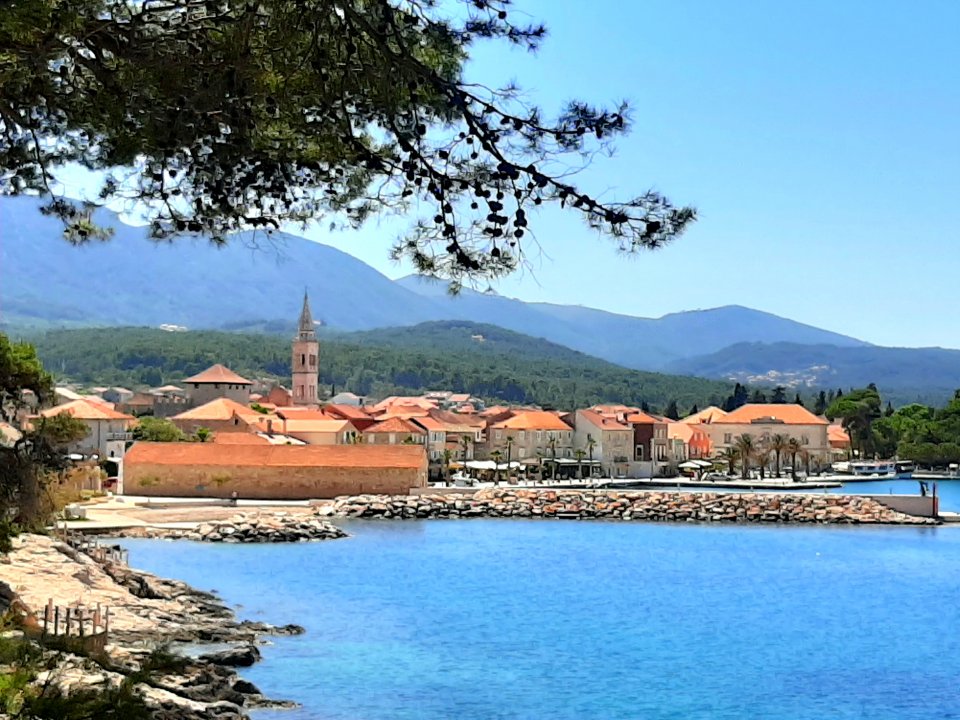 Dalmatien: INSEL HVAR > Jelsa