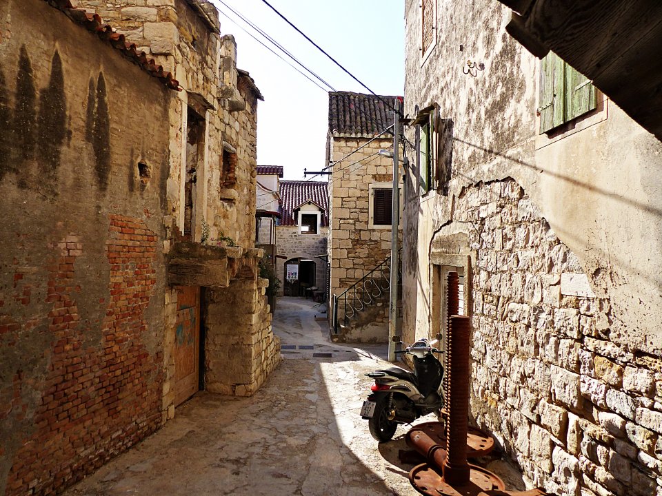 Dalmatien>Kaštel Gomilica