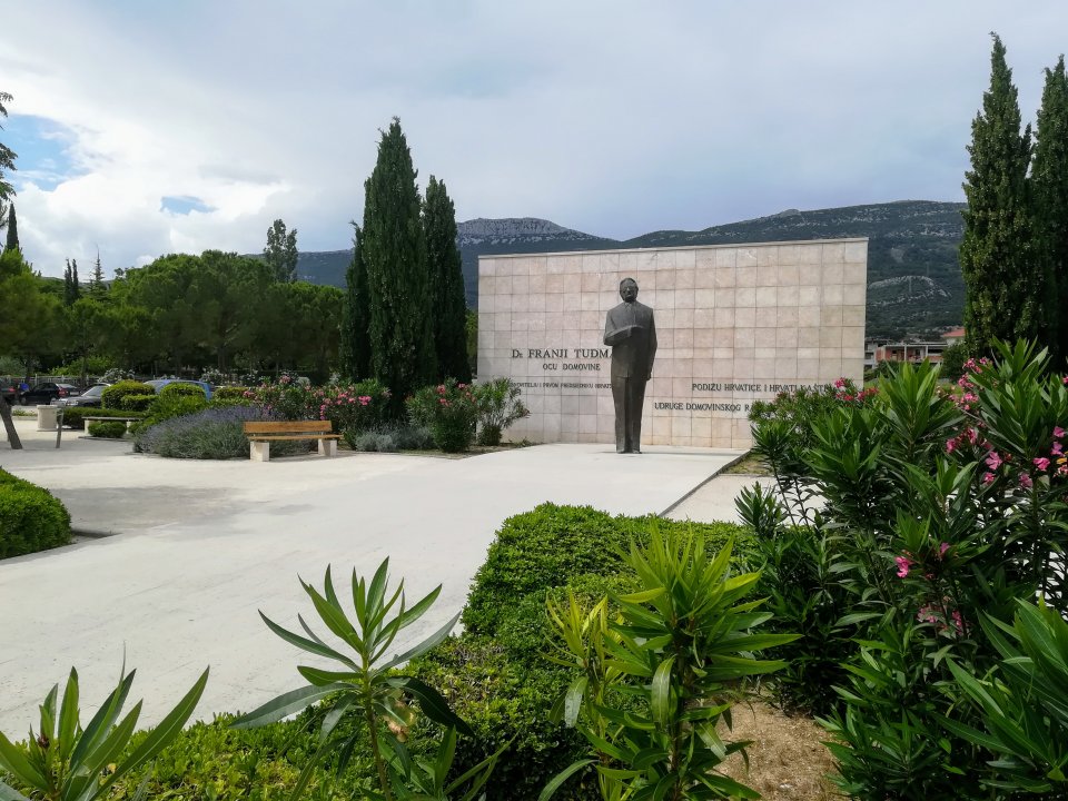 Dalmatien: Kastela > Gedenkstätte Tudjman