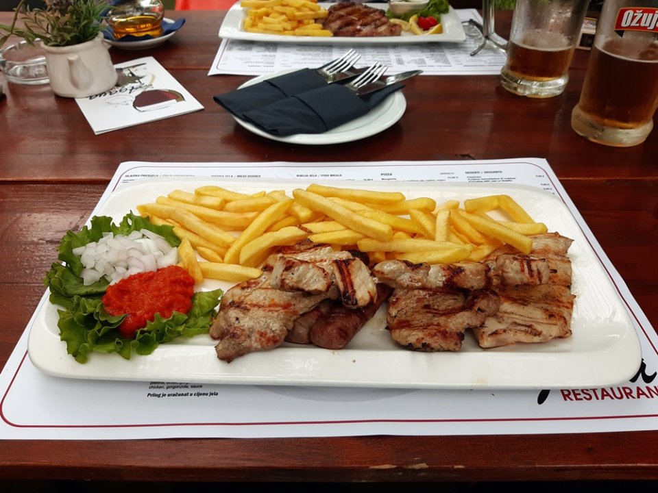 Dalmatien: KASTELA > Grünes Salatblatt.jpg