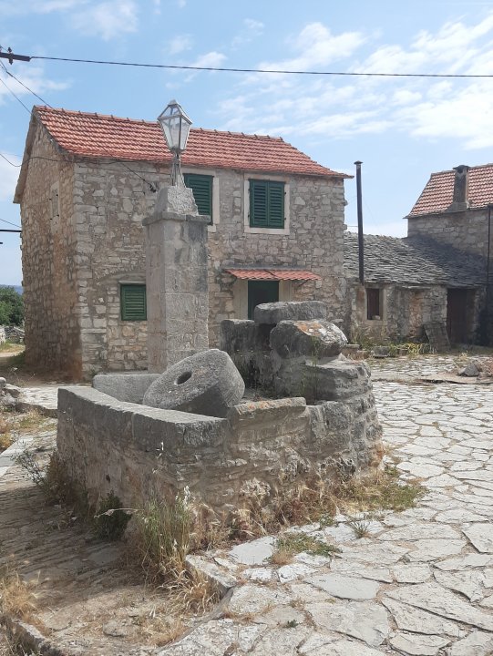 Dalmatien: MALA RUDINA > Ölmühle