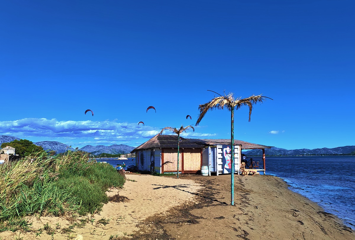 Dalmatien: NERETVA > Surfstation an der Neretva