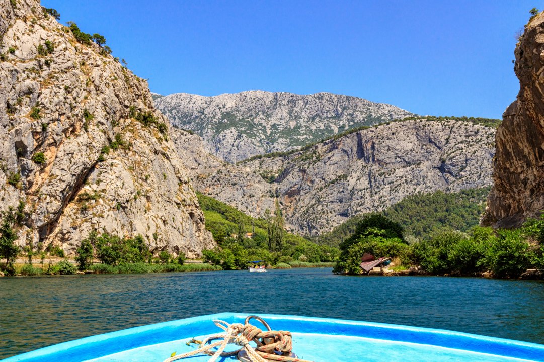 Dalmatien: OMIS > Bootsfahrt