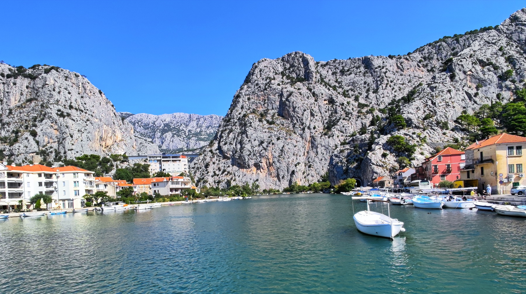 Dalmatien: OMIS > Cetina