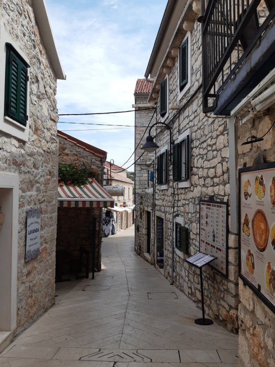 Dalmatien: PRIMOSTEN > Altstadt.jpg