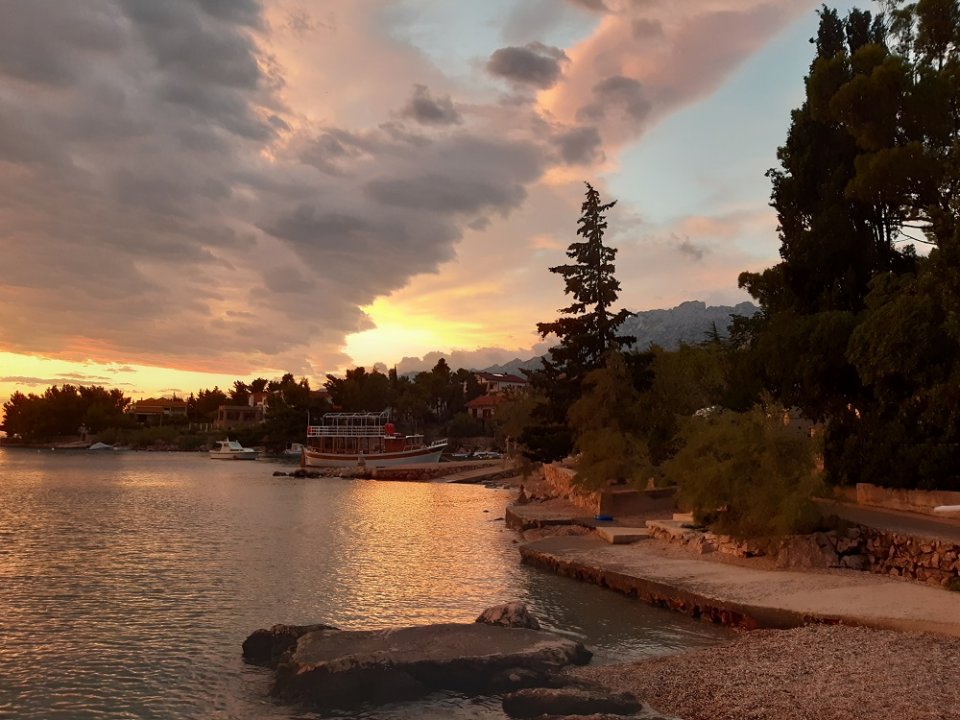 Dalmatien: STARIGRAD-PAKLENICA > Ausflugsboot.jpg