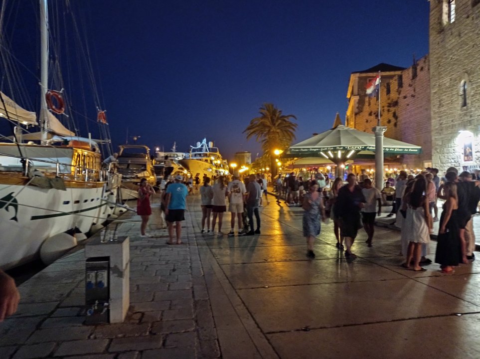 Dalmatien: Trogir> Abends