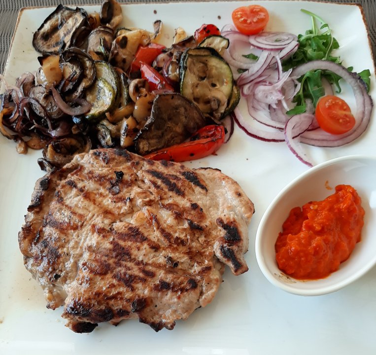 Dalmatien: TROGIR > Gegrilltes