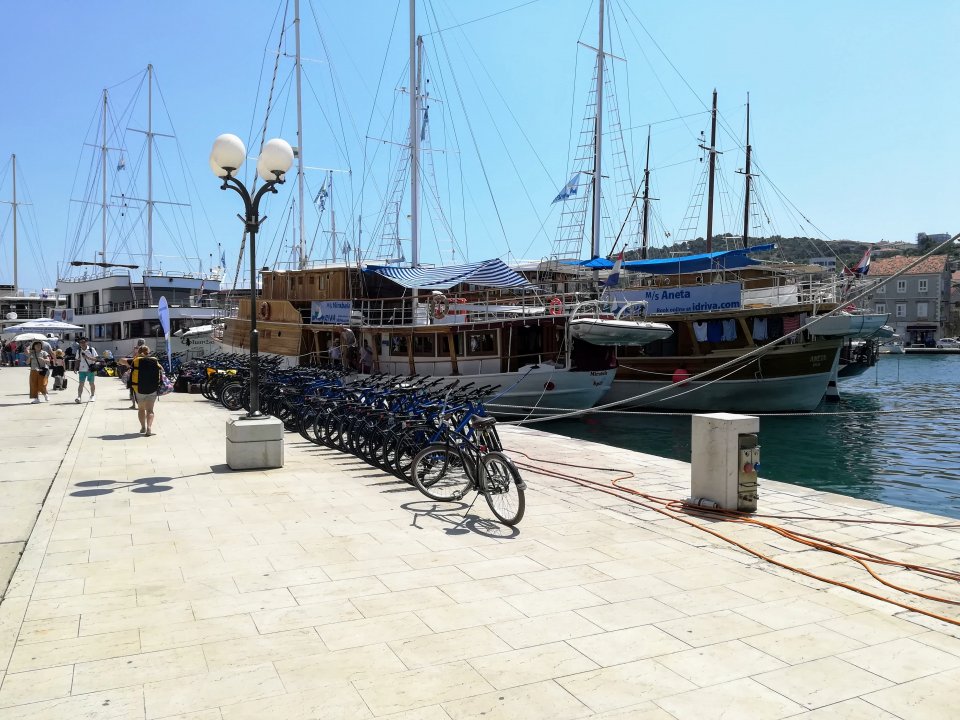 Dalmatien: Trogir> Hafen
