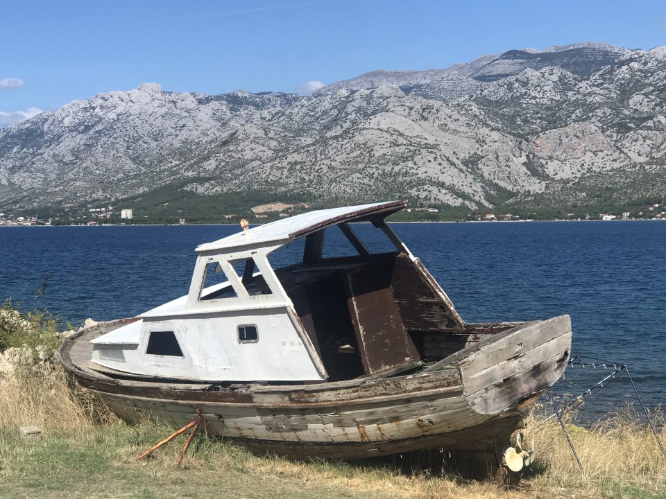 Dalmatien: VINJERAC<Holzboot