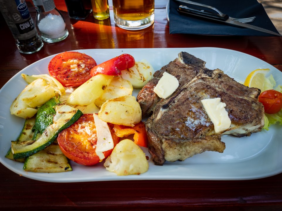 Dalmatien: VIS > Pol Murvu Restoran