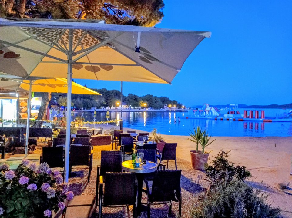 Dalmatien: Vodice> Bar