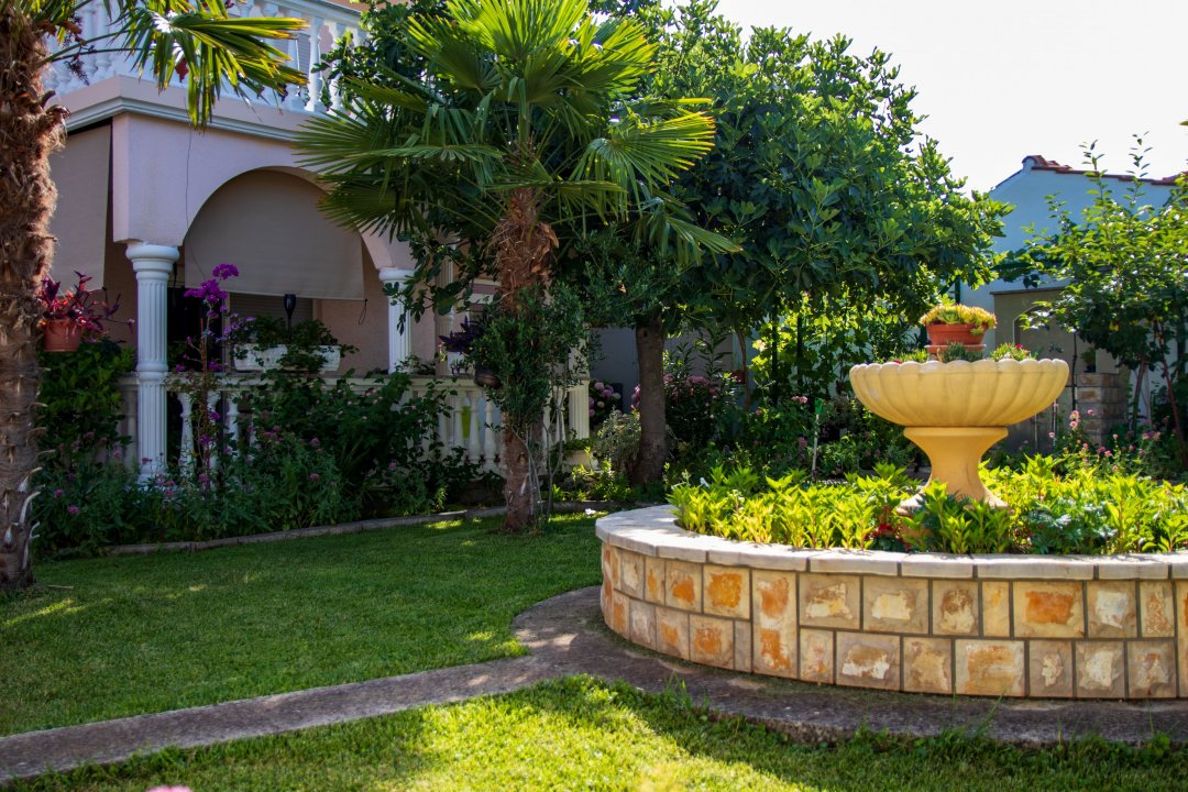 Dalmatien: VODICE > privat