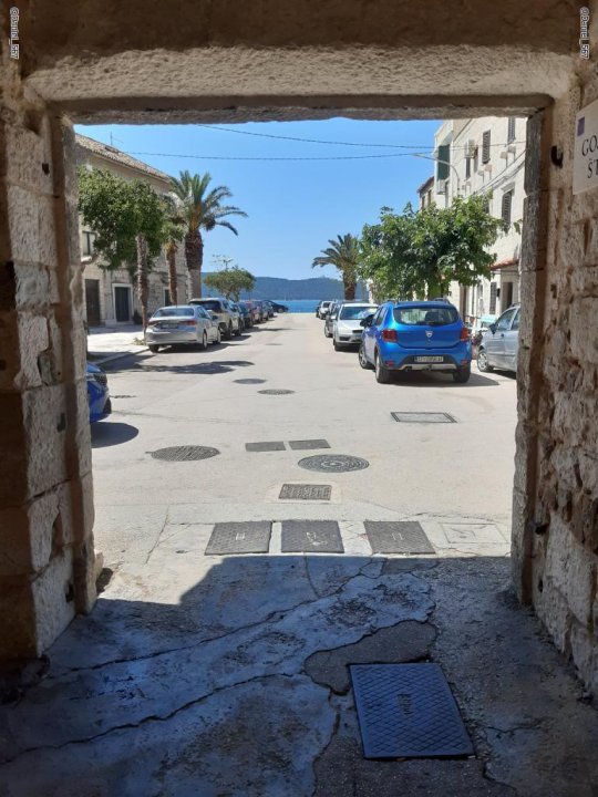 Durchblick Kastel Sucurac 02.jpg