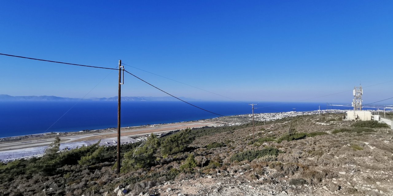 Flughafen,  in Hintergrund Türkei