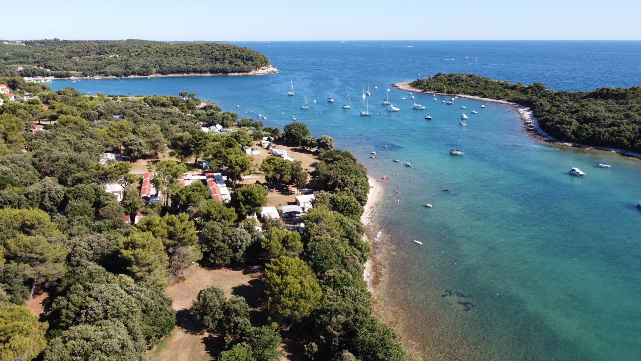 Istrien: BANJOLE > Arena Indije Camp